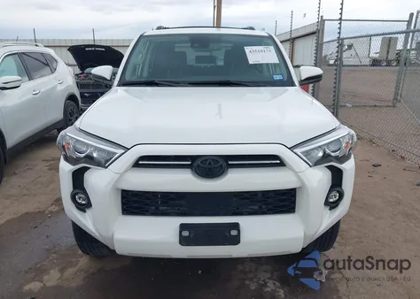 2023 Toyota 4Runner Sr5 z USA, uszkodzony, nr VIN JTEMU5JR0P6135434
